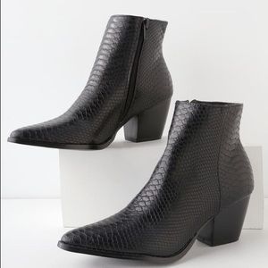 MATISSE x LULU’S booties